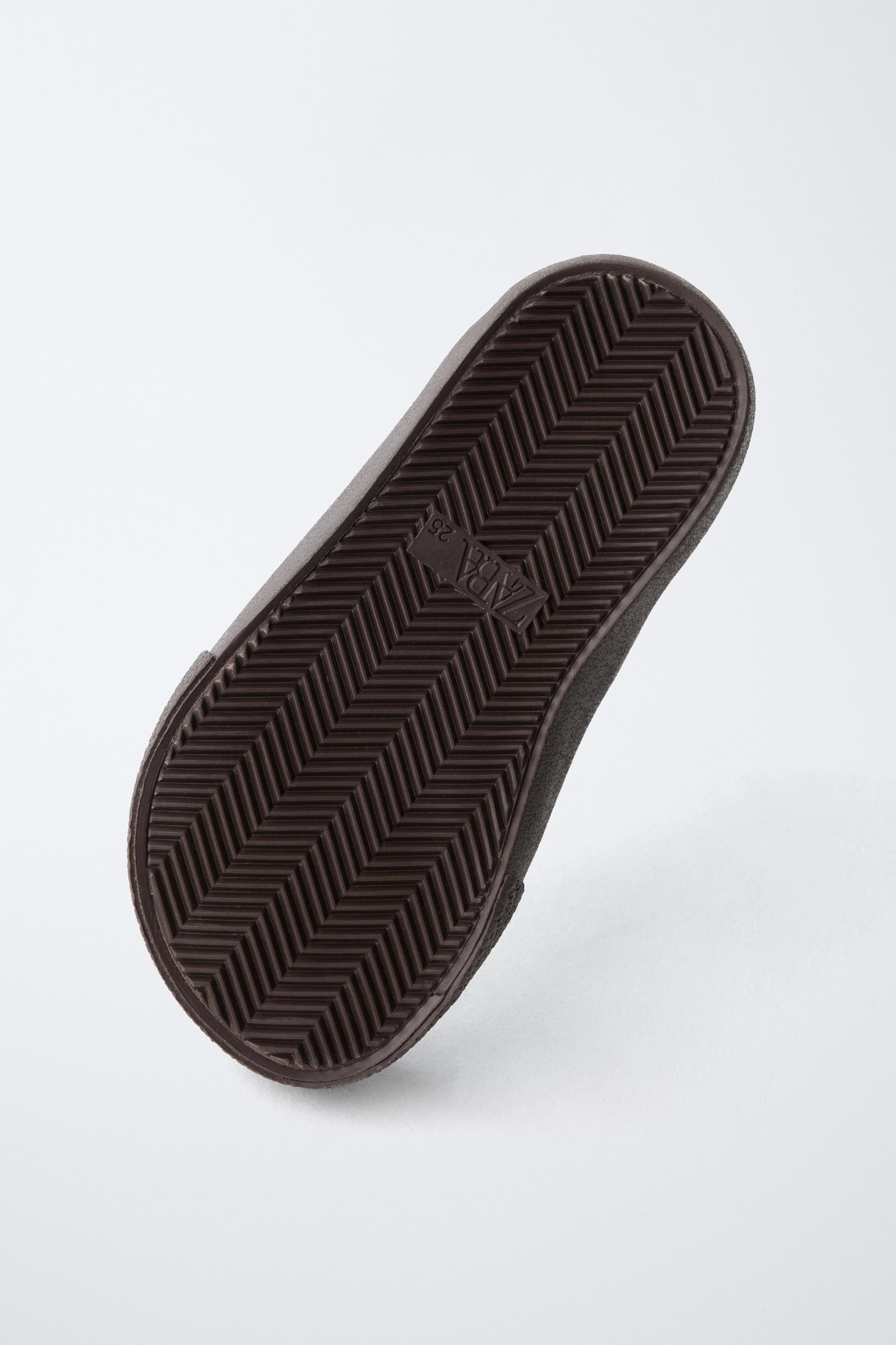 TENNIS EN CUIR À CONTRASTE